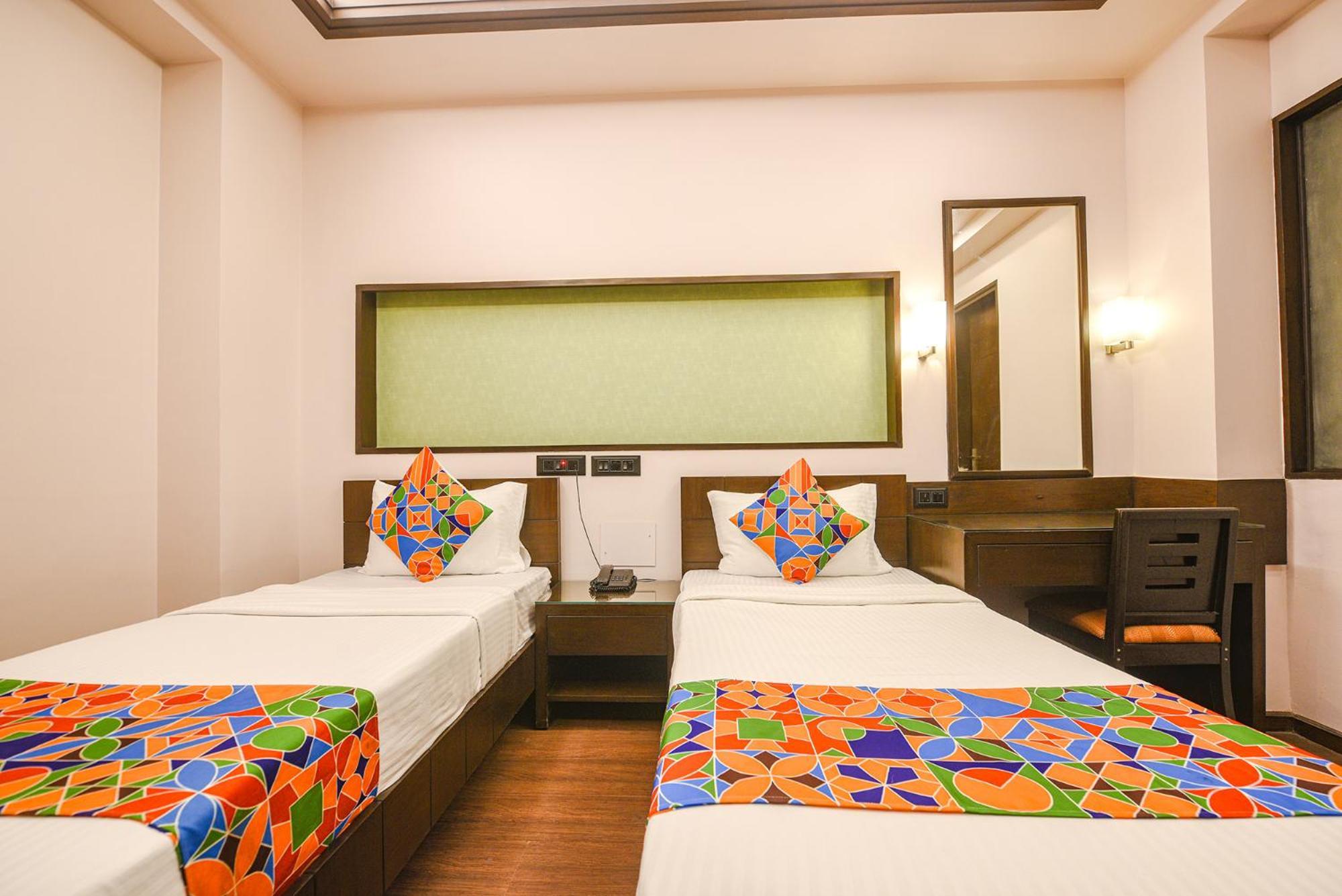Fabhotel Aashraye New Delhi Exterior photo