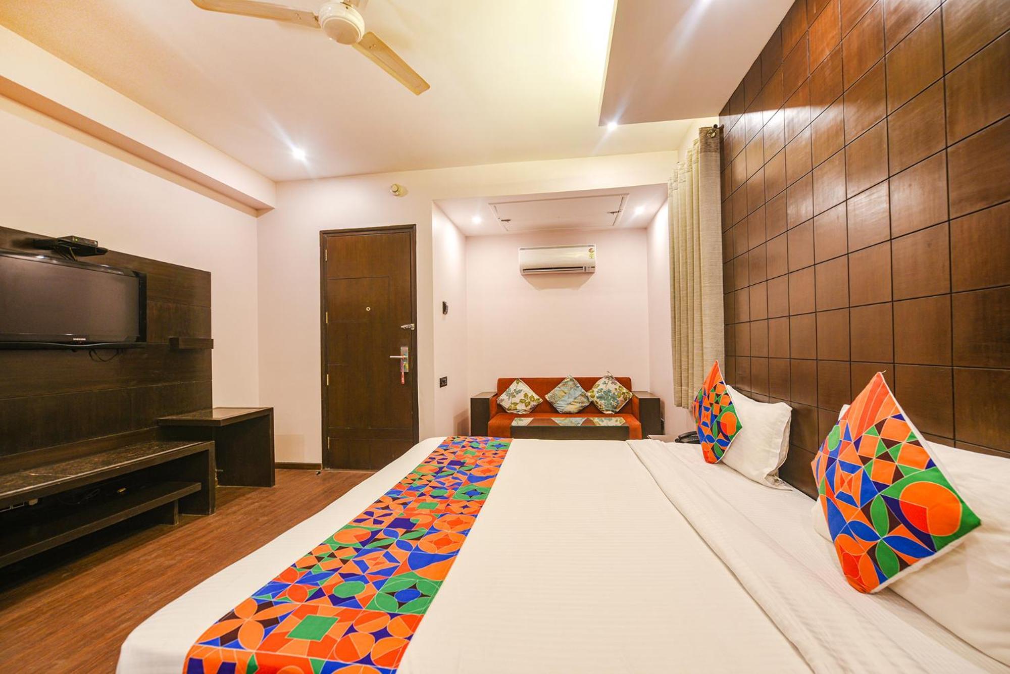 Fabhotel Aashraye New Delhi Exterior photo