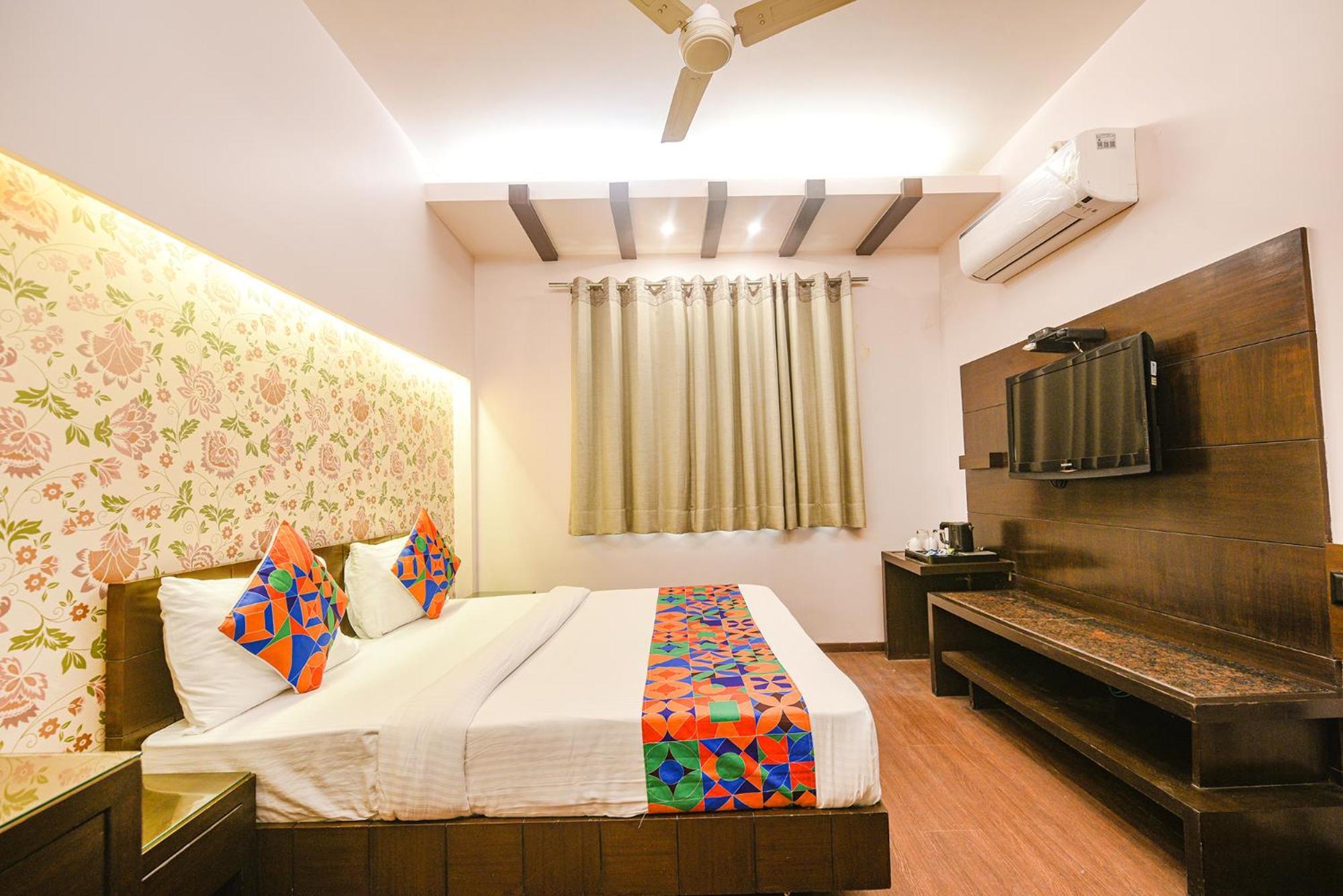 Fabhotel Aashraye New Delhi Exterior photo
