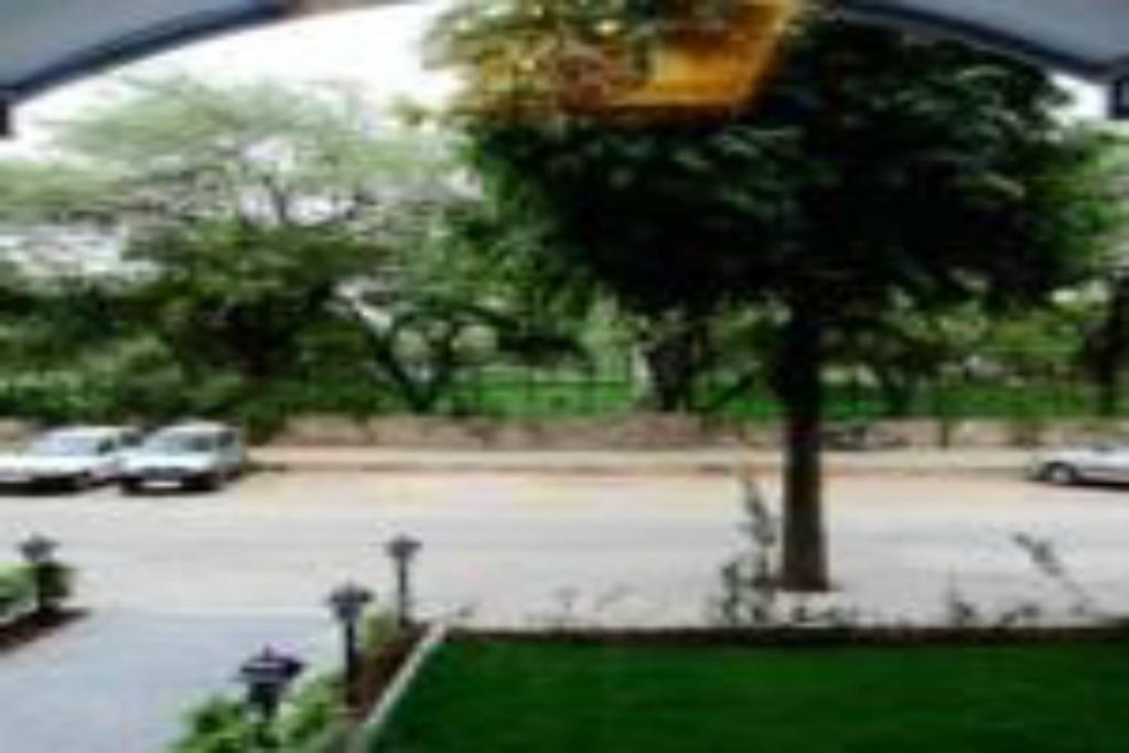 Fabhotel Aashraye New Delhi Exterior photo